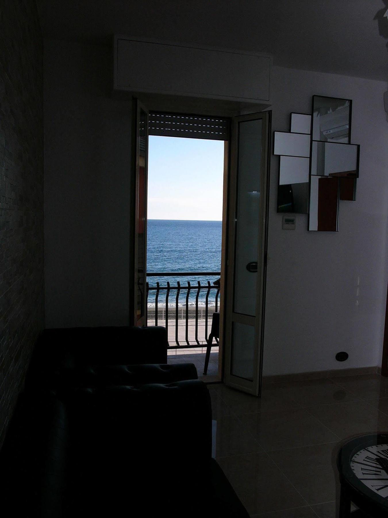 Hotel Lido Deiva Marina Exterior foto